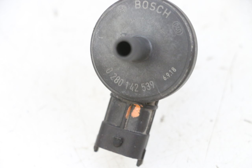 photo de CZUJNIK CIŚNIENIA POWIETRZA PIAGGIO ZIP 4T 50 (2018 - 2020) - Zoom stanu zużycia