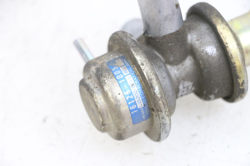 photo de CZUJNIK CIŚNIENIA POWIETRZA KAWASAKI ZR 7 750 (1999 - 2004) - Zbliżenie techniczne