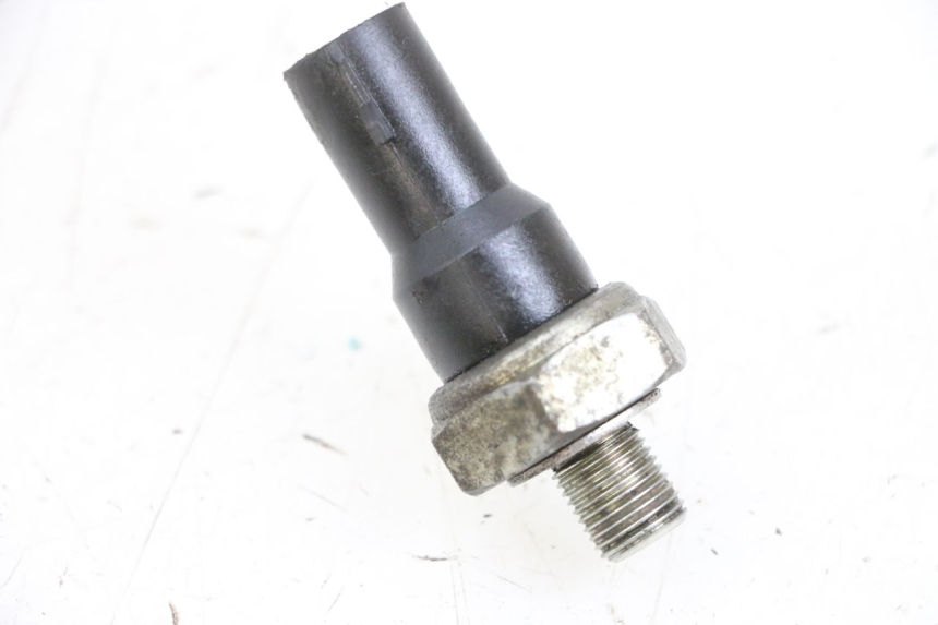 photo de CZUJNIK CIŚNIENIA OLEJU MV AGUSTA BRUTALE R WALLY 910 (2008 - 2008) - Widok główny