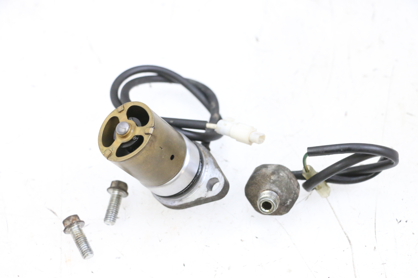 photo de CZUJNIK CIŚNIENIA OLEJU SUZUKI BURGMAN 650 (2013 - 2020) - Widok ogólny