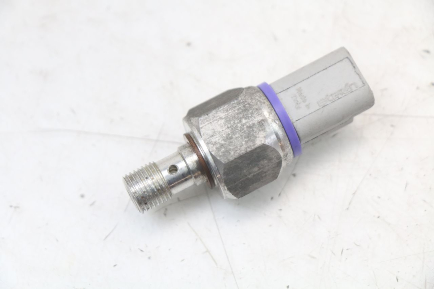 photo de CZUJNIK CIŚNIENIA OLEJU HAMULCOWEGO PIAGGIO MP3 HPE 350 (2018 - 2020) - Widok główny