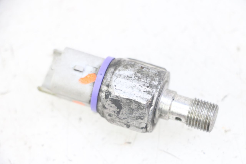 photo de CZUJNIK CIŚNIENIA OLEJU HAMULCOWEGO PIAGGIO MP3 LT 300 (2010 - 2016) - Widok główny