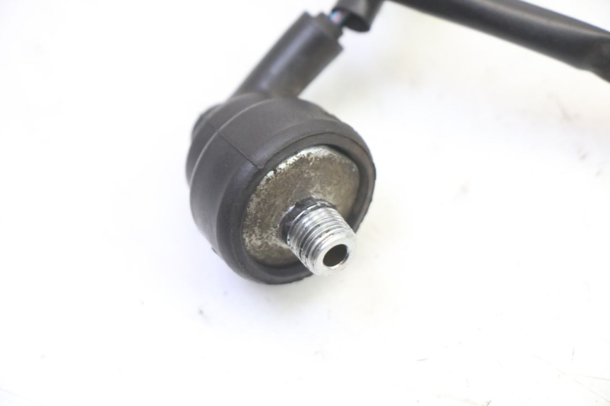 photo de CZUJNIK CIŚNIENIA OLEJU HONDA NTV DEAUVILLE 650 (2001 - 2006) - Szczegół części