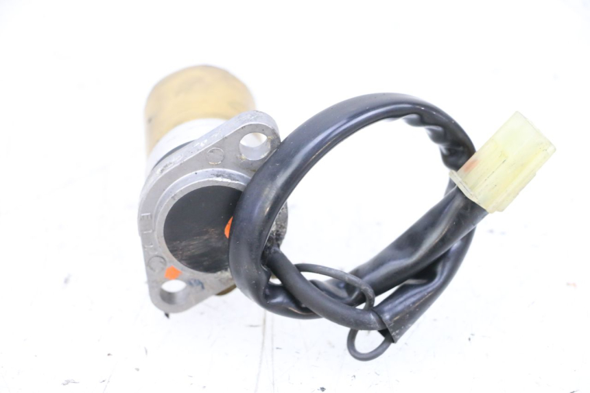 photo de CZUJNIK CIŚNIENIA OLEJU YAMAHA TDM ABS 900 (2002 - 2014) - Inny kąt widzenia