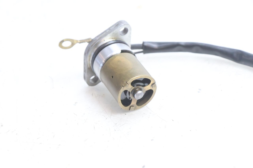 photo de CZUJNIK CIŚNIENIA OLEJU YAMAHA TDM ABS 900 (2002 - 2014) - Inny kąt widzenia