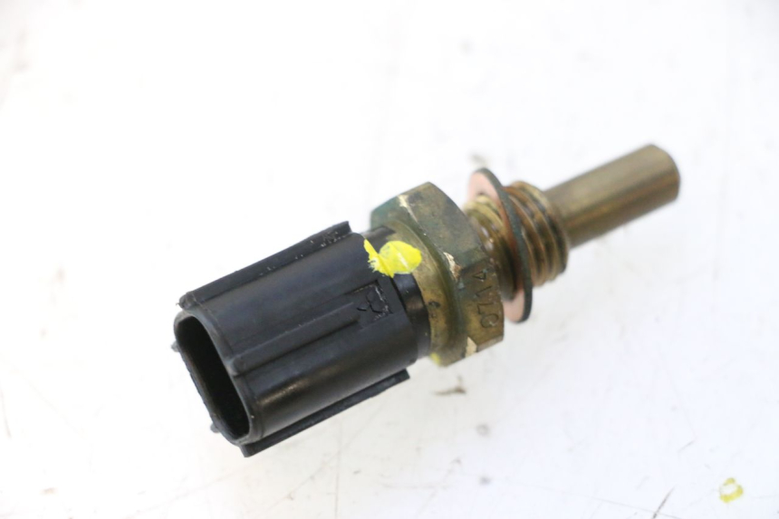 photo de CZUJNIK TEMPERATURY WODY YAMAHA FZ8 800 (2010 - 2016) - Szczegół części