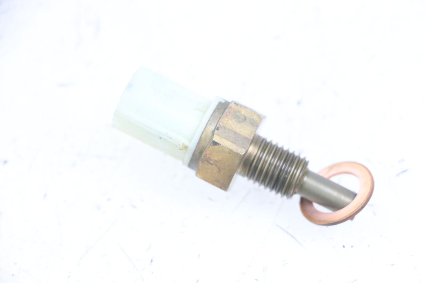 photo de CZUJNIK TEMPERATURY WODY YAMAHA MT-07 MT07 ABS 700 (2014 - 2017) - Zoom stanu zużycia