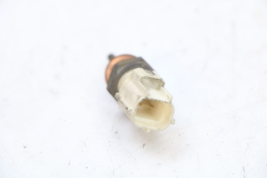 photo de CZUJNIK TEMPERATURY WODY SUZUKI GSR 750 (2011 - 2017) - Zbliżenie techniczne