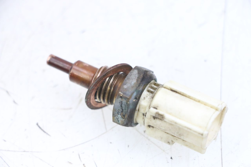 photo de CZUJNIK TEMPERATURY WODY YAMAHA X-MAX XMAX 250 (2006 - 2009) - Zoom stanu zużycia