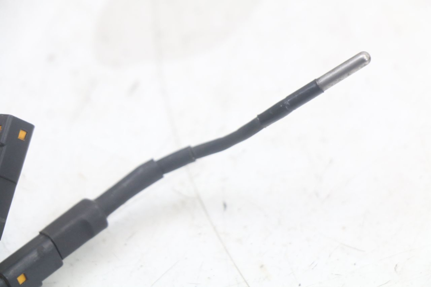 photo de CZUJNIK TEMPERATURY ZEWNĘTRZNEJ QUADRO 3D S 350 (2013 - 2018) - Punkty mocowania