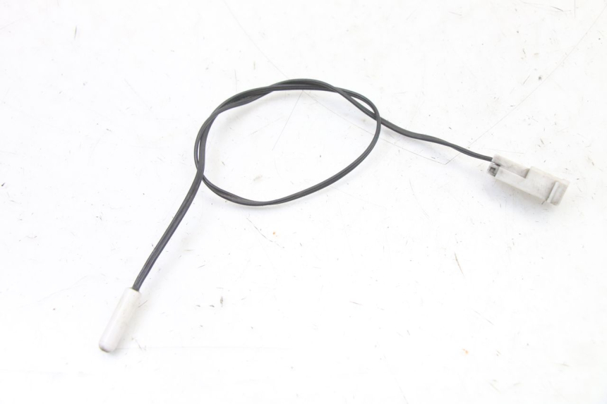 photo de CZUJNIK TEMPERATURY ZEWNĘTRZNEJ PEUGEOT SATELIS 125 (2013 - 2018) - Szczegół części