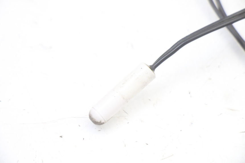 photo de CZUJNIK TEMPERATURY ZEWNĘTRZNEJ PEUGEOT SATELIS 125 (2013 - 2018) - Zoom stanu zużycia