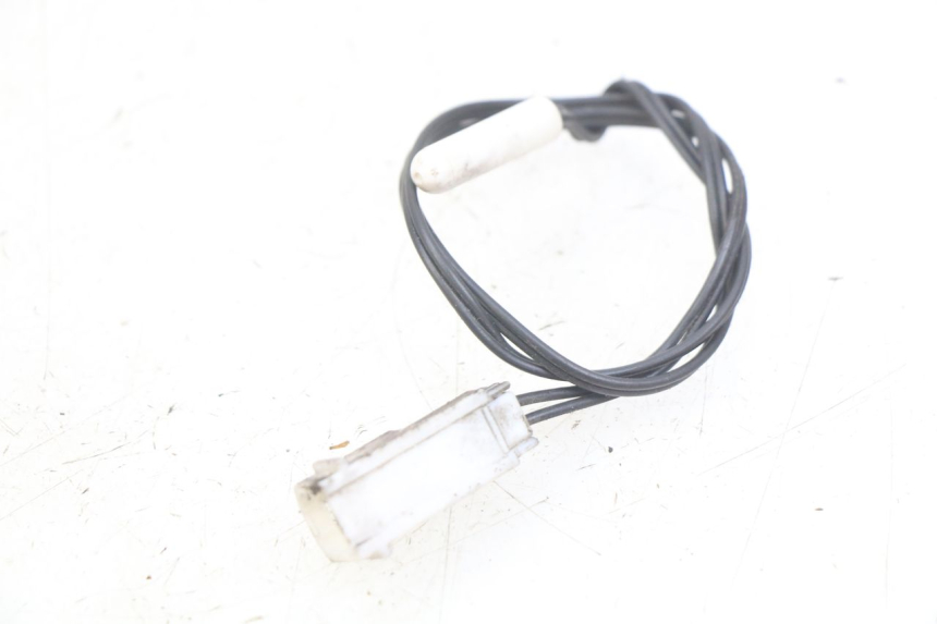 photo de CZUJNIK TEMPERATURY ZEWNĘTRZNEJ PEUGEOT SATELIS 125 (2010 - 2012) - Widok główny