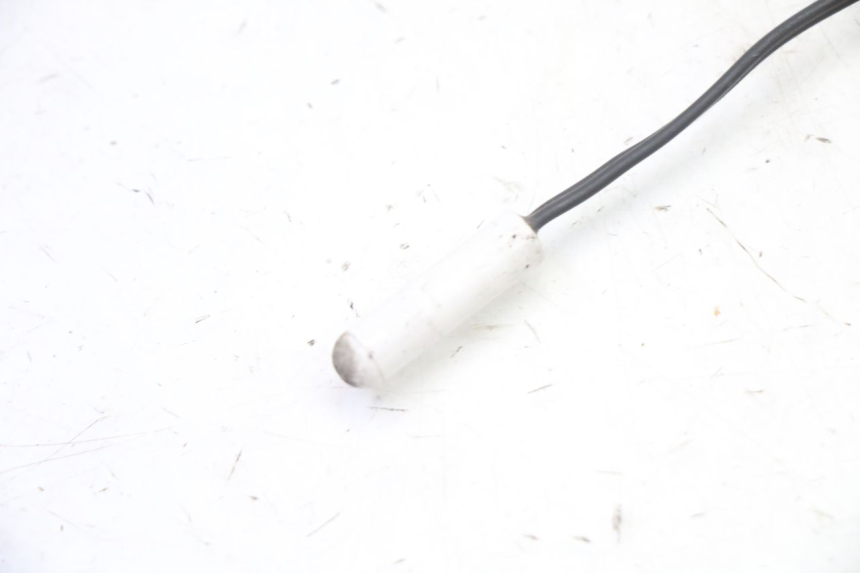 photo de CZUJNIK TEMPERATURY ZEWNĘTRZNEJ PEUGEOT SATELIS 125 (2013 - 2018) - Zoom stanu zużycia