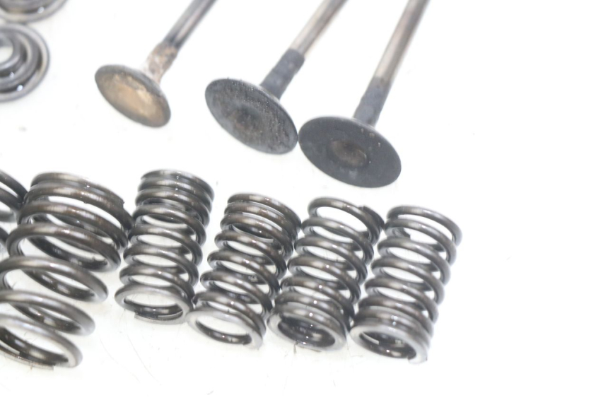 photo de ZAWÓR HONDA CM 125 (1983 - 2003) - Inny kąt widzenia