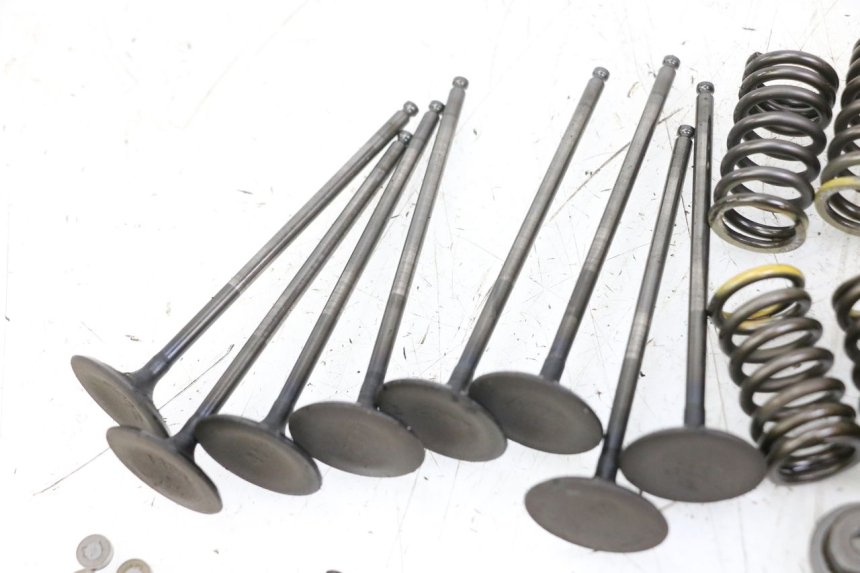 photo de ZAWÓR SUZUKI GSR 750 (2011 - 2017) - Punkty mocowania