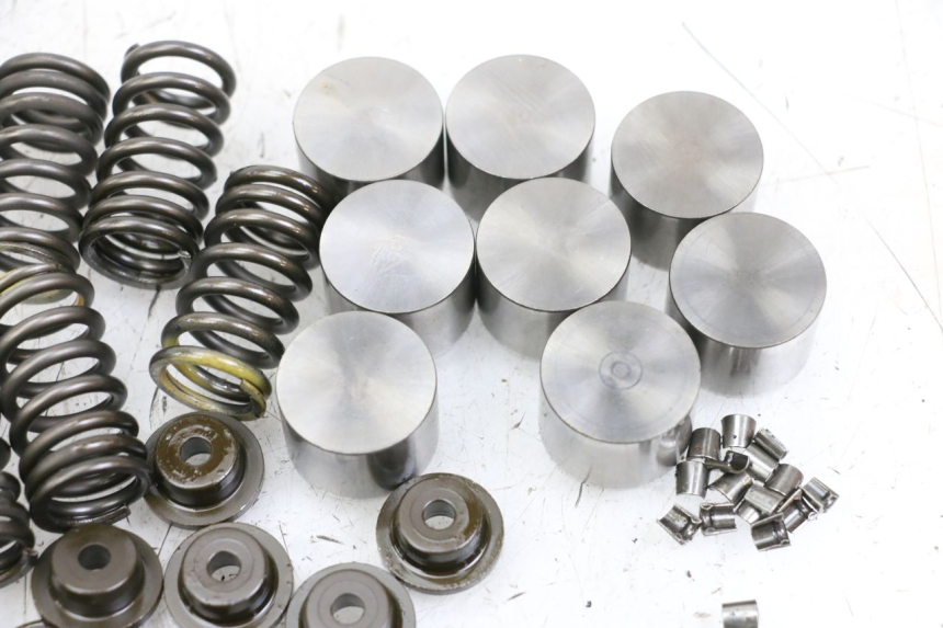 photo de ZAWÓR SUZUKI GSR 750 (2011 - 2017) - Część sprawdzona