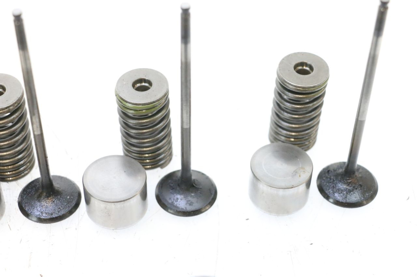 photo de ZAWÓR YAMAHA XJ6 600 (2008 - 2016) - Widok z bliska