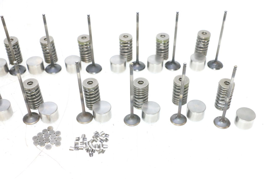 photo de ZAWÓR YAMAHA XJ6 600 (2008 - 2016) - Struktura - zbliżenie