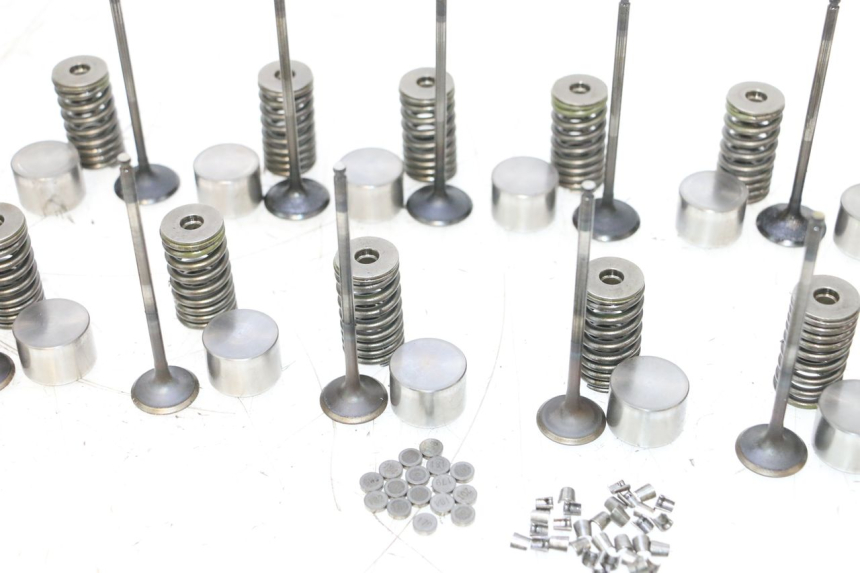 photo de ZAWÓR YAMAHA XJ6 600 (2008 - 2016) - Alternatywny kąt