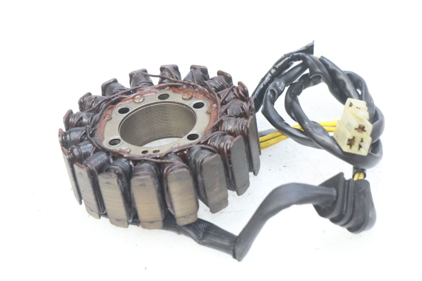 photo de STATOR HONDA CBR RR FIREBLADE 900 (1992 - 1994) - Zbliżenie techniczne