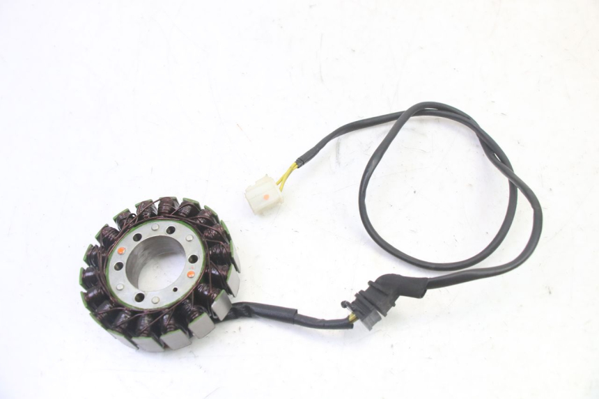 photo de STATOR HONDA CBR RR FIREBLADE 900 (1992 - 1994) - Widok główny