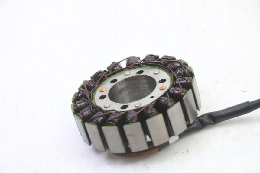 photo de STATOR HONDA CBR RR FIREBLADE 900 (1992 - 1994) - Zoom stanu zużycia