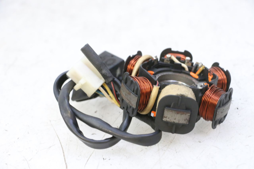 photo de STATOR PEUGEOT CITYSTAR 50 (2013 - 2017) - Inny kąt widzenia