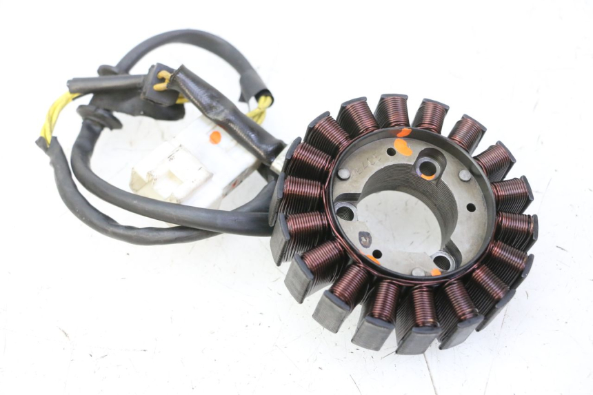 photo de STATOR HONDA FES S-WING SWING ABS 125 (2007 - 2015) - Widok główny
