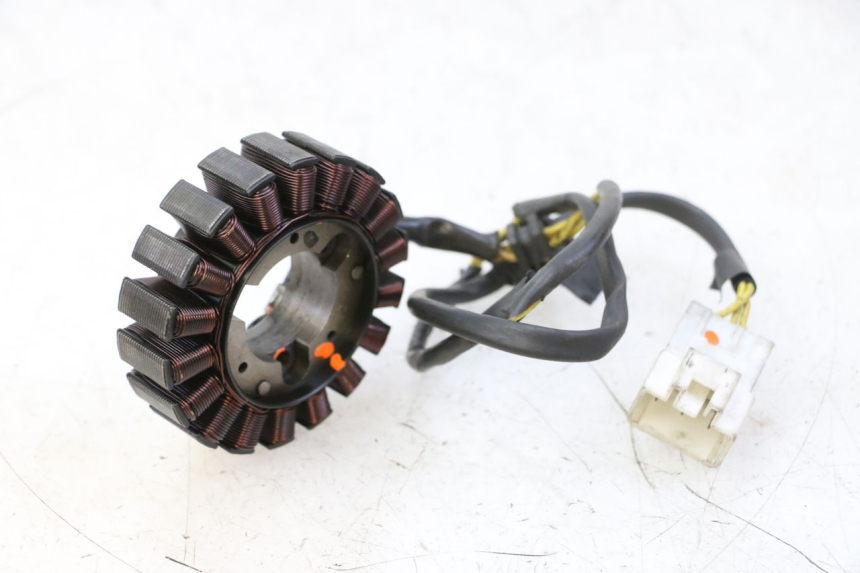 photo de STATOR HONDA FES S-WING SWING ABS 125 (2007 - 2015) - Inny kąt widzenia