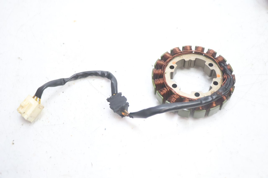 photo de STATOR HONDA FJS SILVER WING SILVERWING 400 (2005 - 2008) - Zoom stanu zużycia