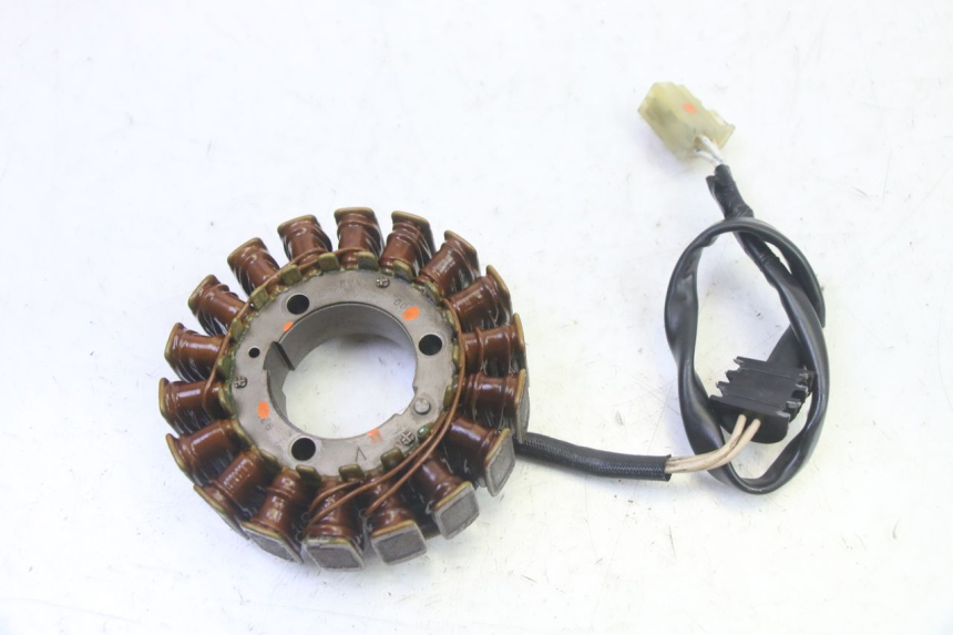 photo de STATOR YAMAHA FZ6 N FAZER 600 (2004 - 2006) - Zoom stanu zużycia