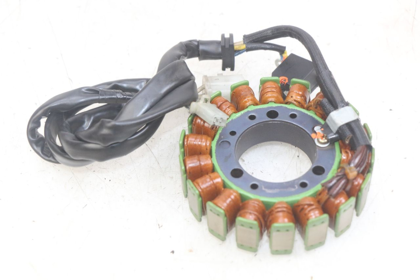 photo de STATOR YAMAHA FZS FAZER 600 (1998 - 2001) - Szczegół części