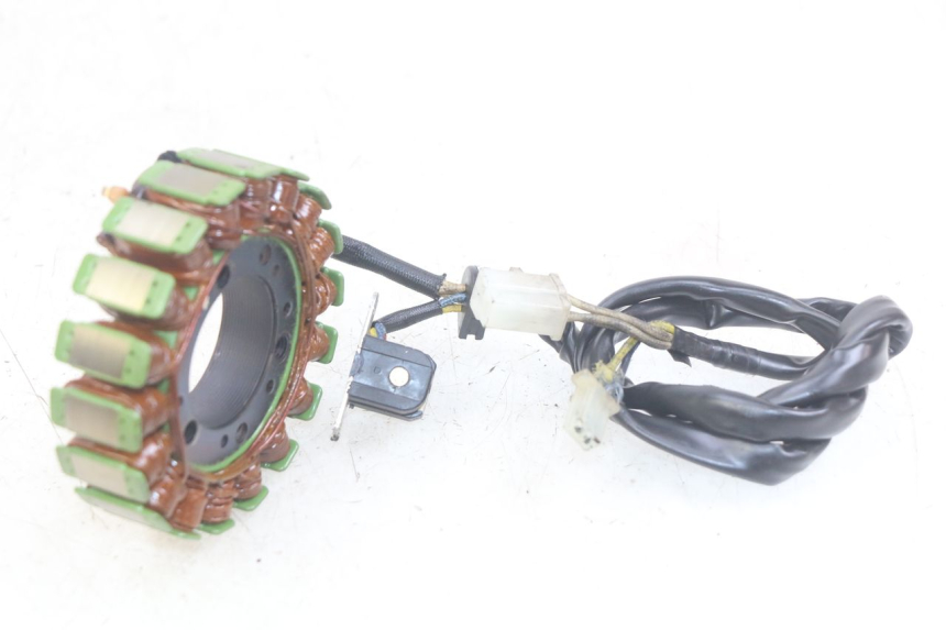 photo de STATOR YAMAHA FZS FAZER 600 (1998 - 2001) - Zbliżenie techniczne