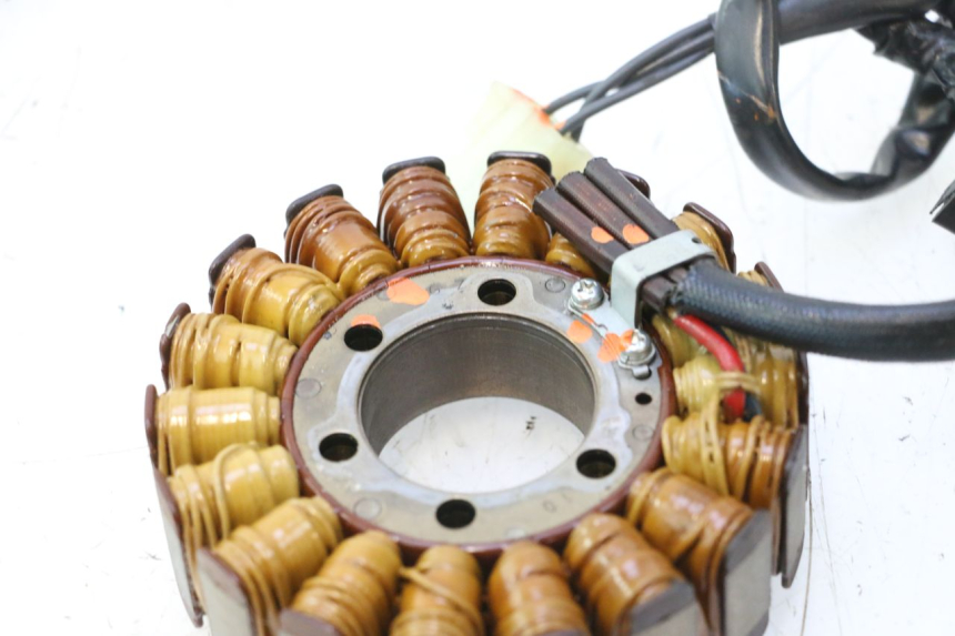 photo de STATOR SUZUKI GSR 600 (2005 - 2012) - Zbliżenie techniczne