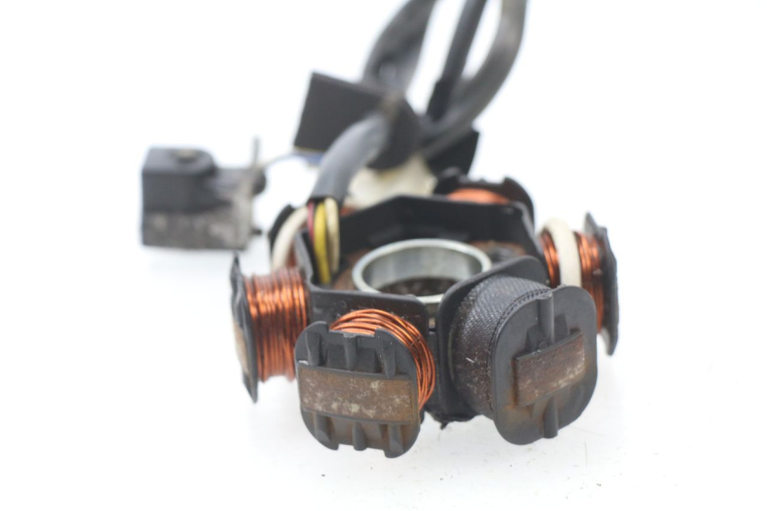 photo de STATOR PEUGEOT LUDIX 50 (2008 - 2017) - Zoom stanu zużycia