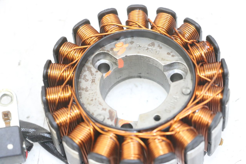 photo de STATOR PIAGGIO MP3 LT 300 (2010 - 2016) - Zbliżenie komponentów