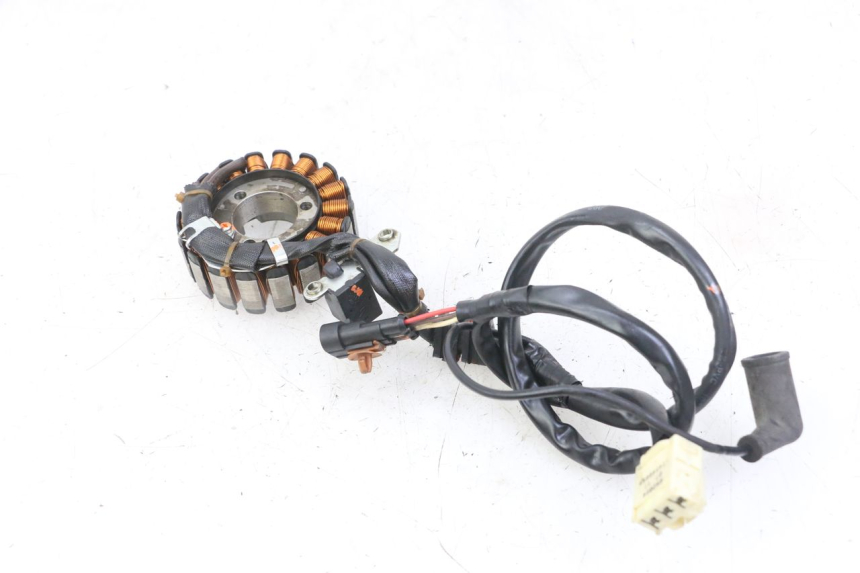 photo de STATOR PIAGGIO MP3 LT 300 (2010 - 2016) - Punkty mocowania