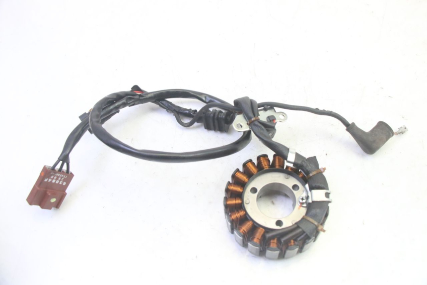 photo de STATOR PIAGGIO MP3 RL 250 (2006 - 2010) - Zoom stanu zużycia