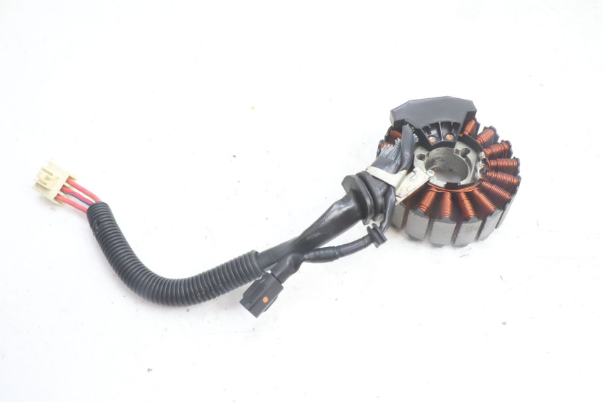 photo de STATOR YAMAHA N-MAX NMAX 125 (2021 - 2024) - Zbliżenie techniczne