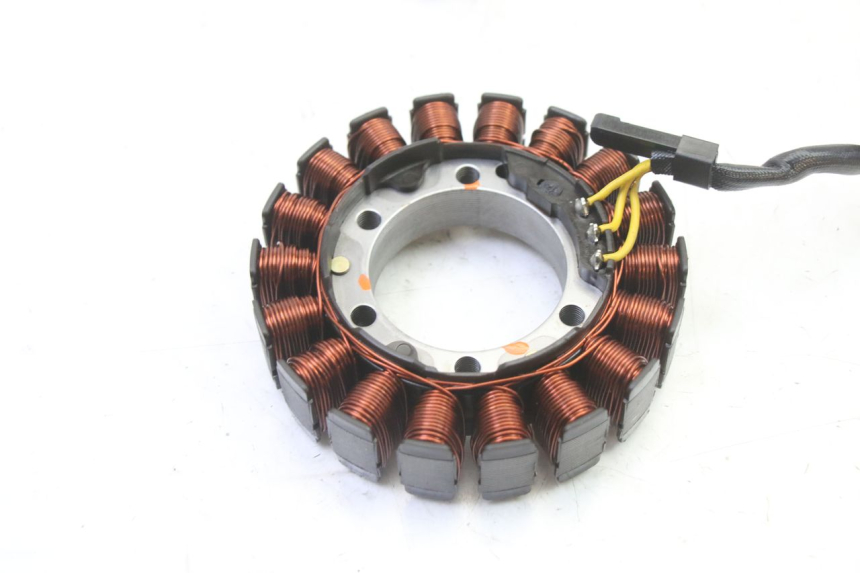photo de STATOR HONDA NTV DEAUVILLE 650 (2001 - 2006) - Zbliżenie techniczne