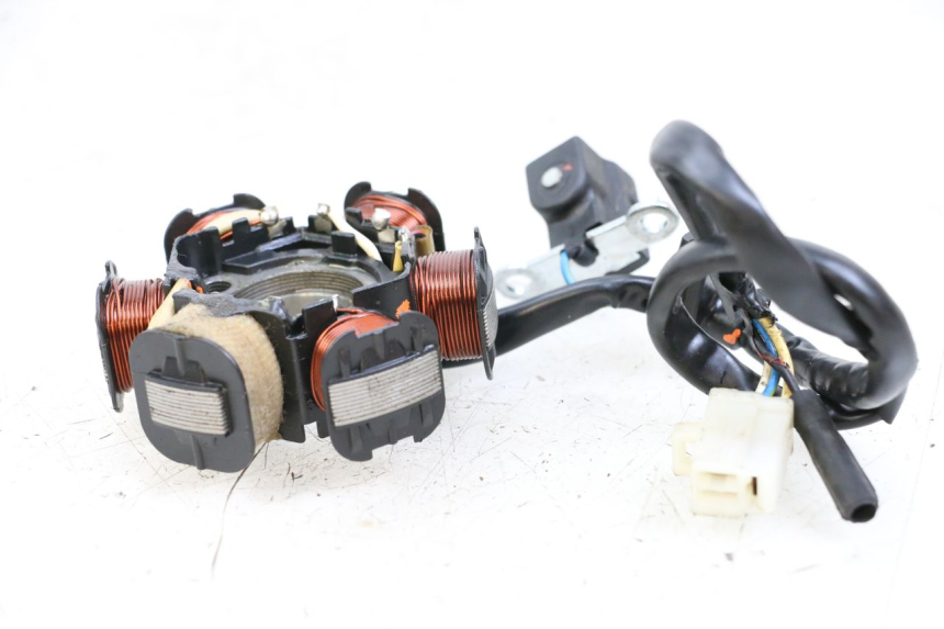 photo de STATOR PEUGEOT SPEEDFIGHT 4 2T 50 (2015 - 2019) - Szczegół części