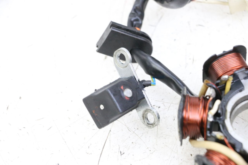 photo de STATOR PEUGEOT SPEEDFIGHT 4 2T 50 (2015 - 2019) - Inny kąt widzenia