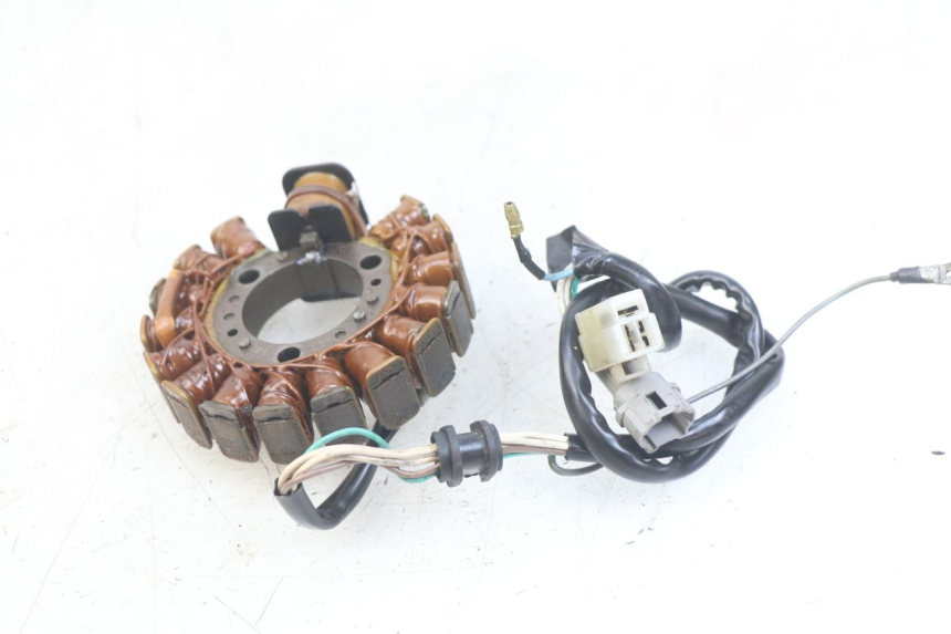 photo de STATOR YAMAHA SR 125 (1982 - 2003) - Inny kąt widzenia