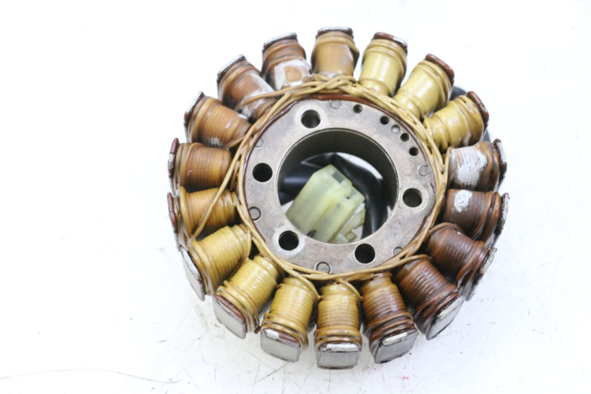 photo de STATOR SUZUKI GSR 750 (2011 - 2017) - Zoom stanu zużycia