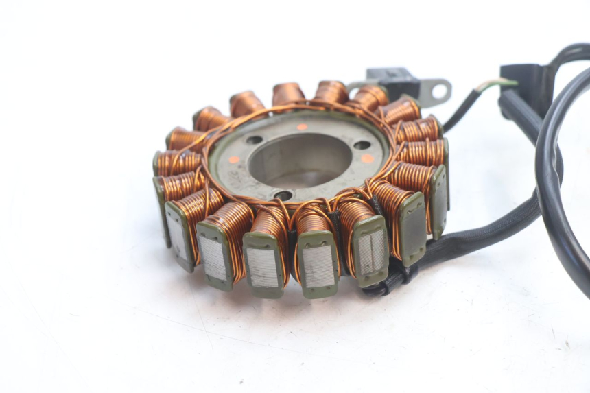photo de STATOR SUZUKI SV S 650 (2003 - 2009) - Szczegół części