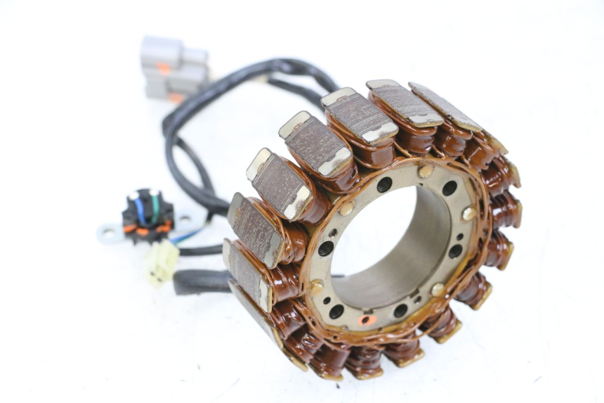 photo de STATOR YAMAHA TDM ABS 900 (2002 - 2014) - Szczegół części