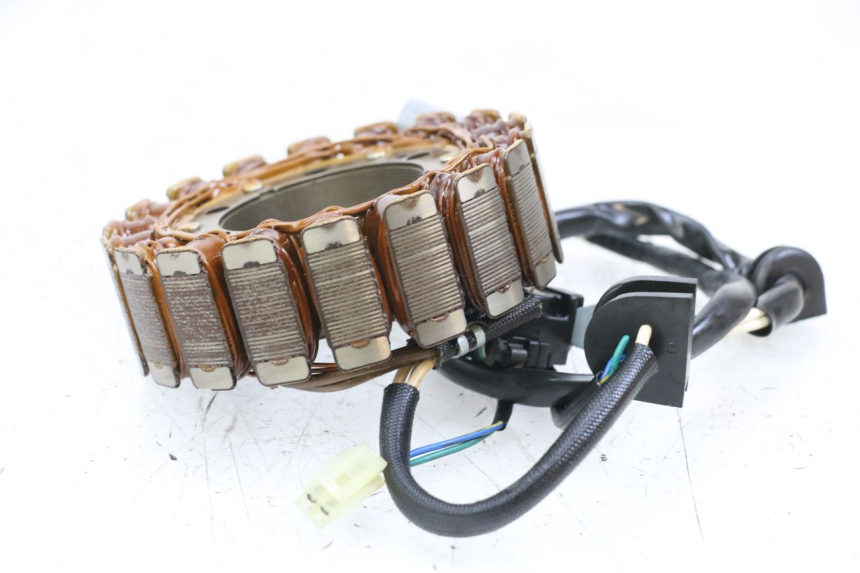 photo de STATOR YAMAHA TDM ABS 900 (2002 - 2014) - Inny kąt widzenia