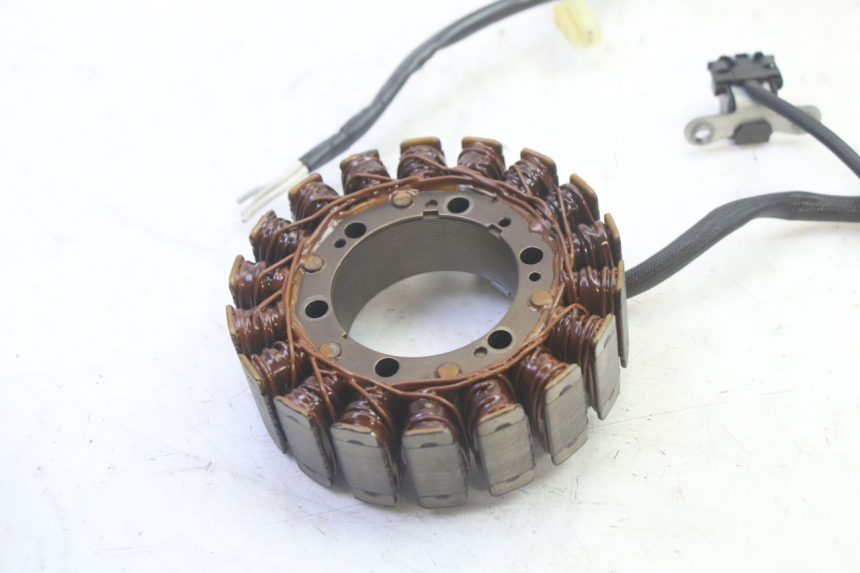 photo de STATOR YAMAHA TDM ABS 900 (2002 - 2014) - Szczegół części