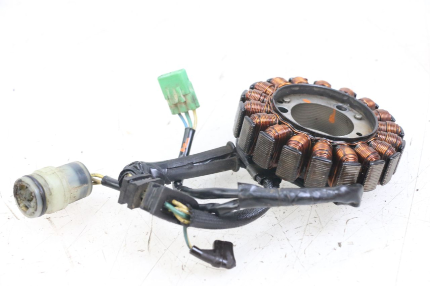 photo de STATOR HONDA TRX 300 (1988 - 2000) - Zbliżenie techniczne